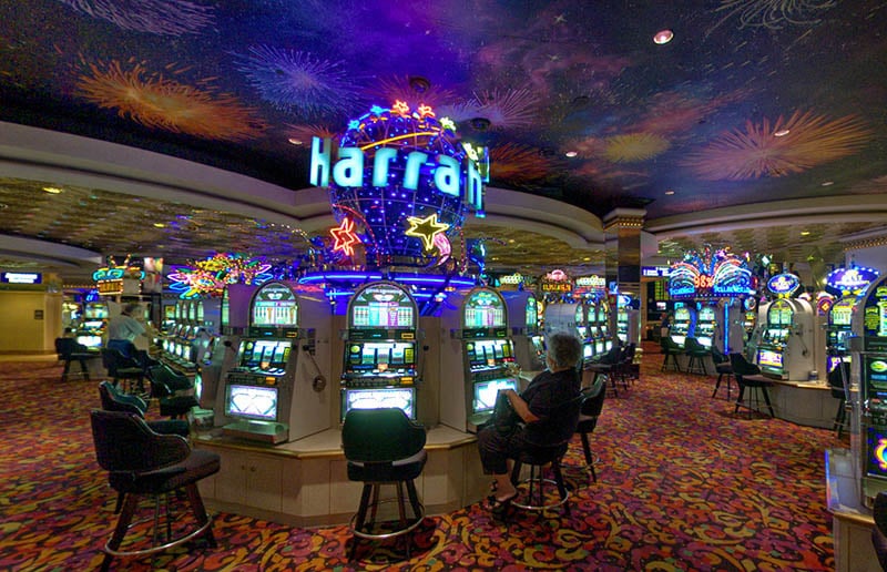Máquinas de jogos no Cassino Harrah's em Las Vegas