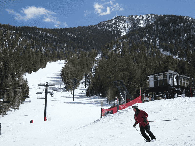 Esquiando no Ski Resort próximo a Las Vegas