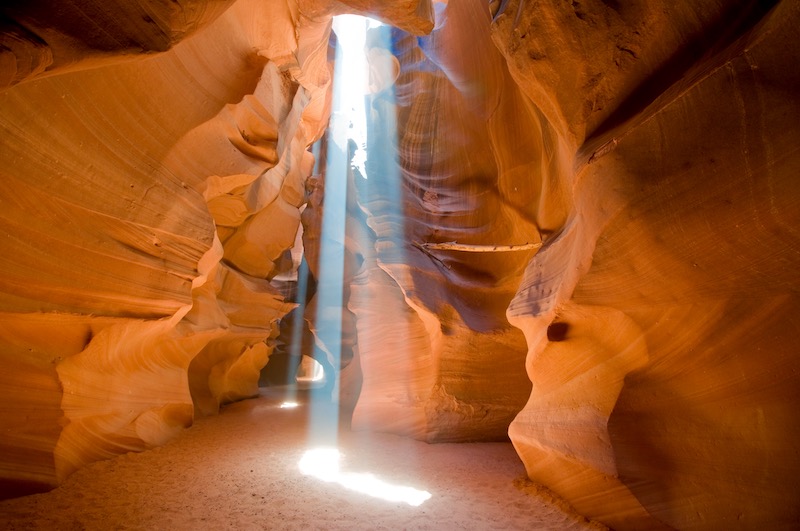 Passagem de luz no Antelope Canyon próximo a Las Vegas