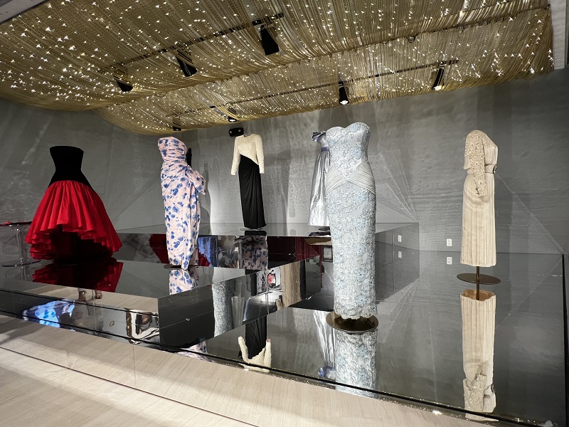 Exibição de vestidos da princesa Diana em Las Vegas