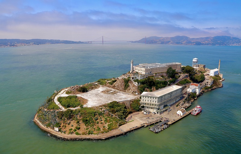 Vista ampla da Ilha de Alcatraz em San Francisco