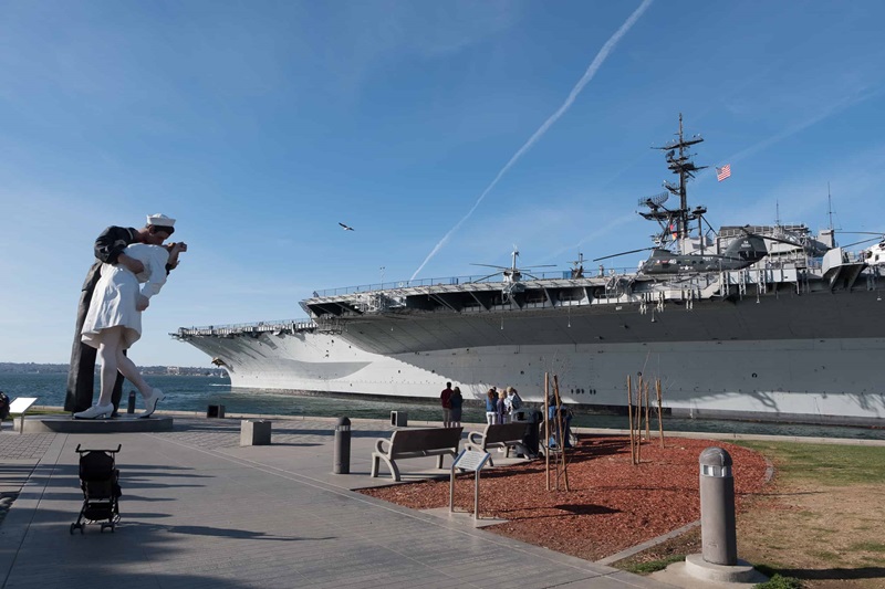 Entrada para o museu USS Midway Museum em San Diego