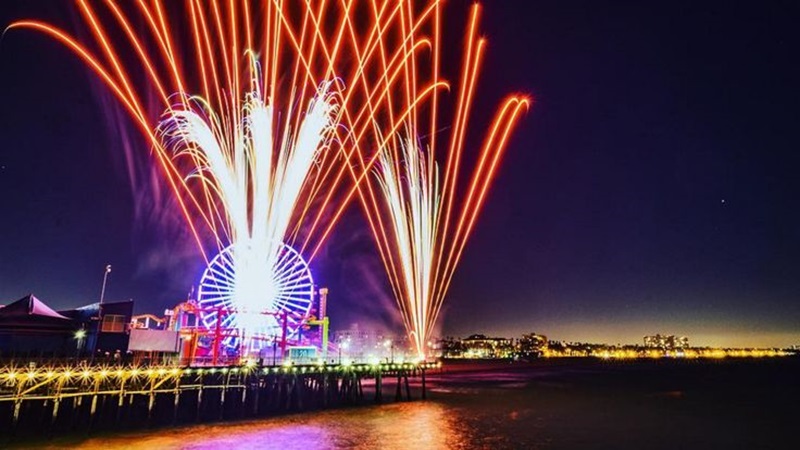 Santa Monica Pier no Ano Novo em Los Angeles